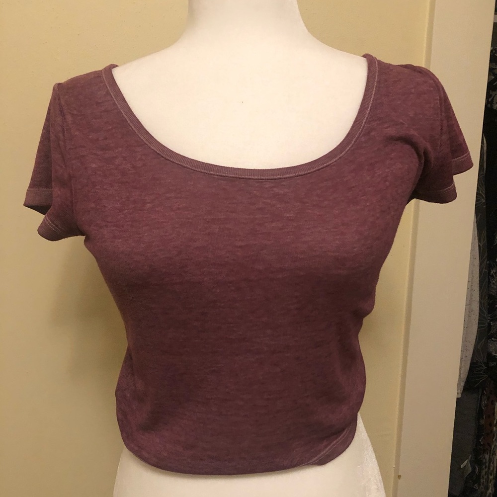 Cropped short sleeve top